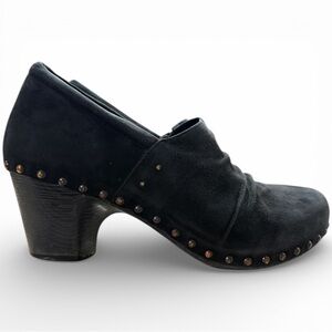 DANSKO Nori Clogs Black Studded Suede Leather Heeled Women’s Size 40 / 9.5